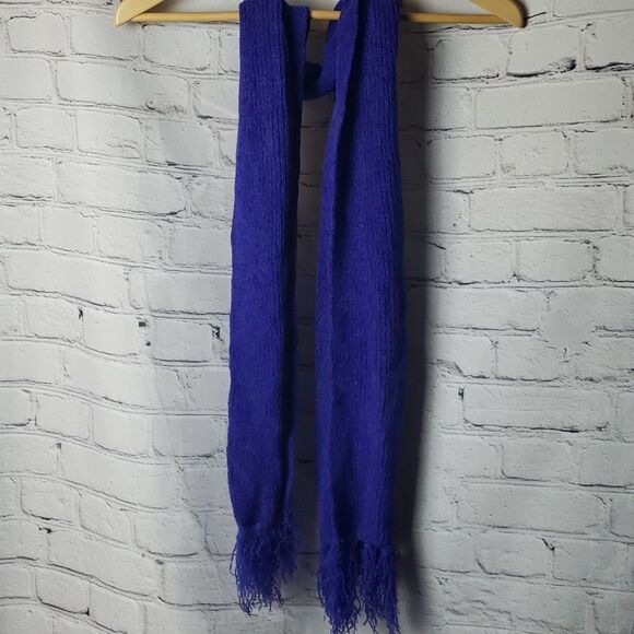 Beautiful Dark Purple Scarf - Picture 2 of 4